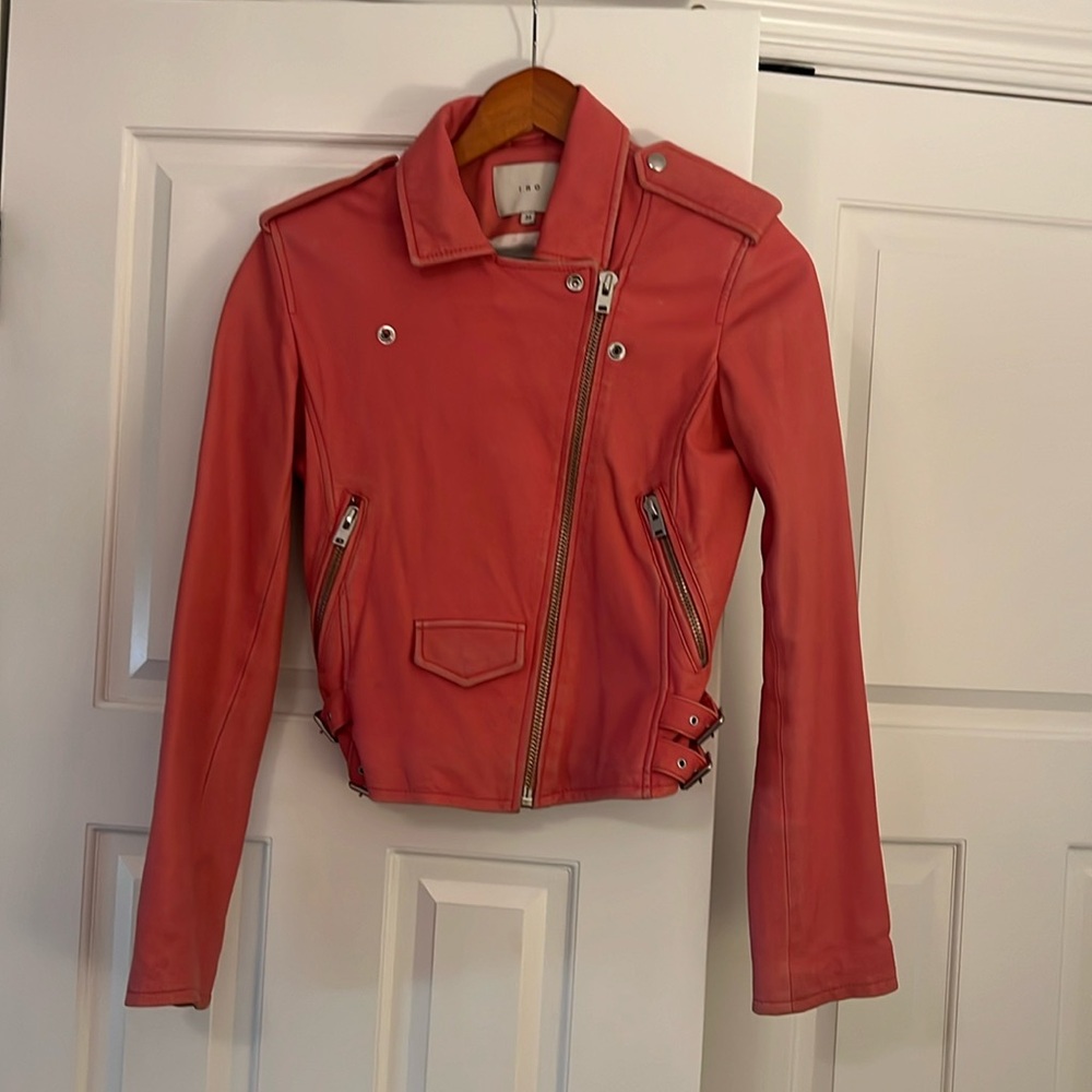 Iro cropped leather in size 34 pink salmon color